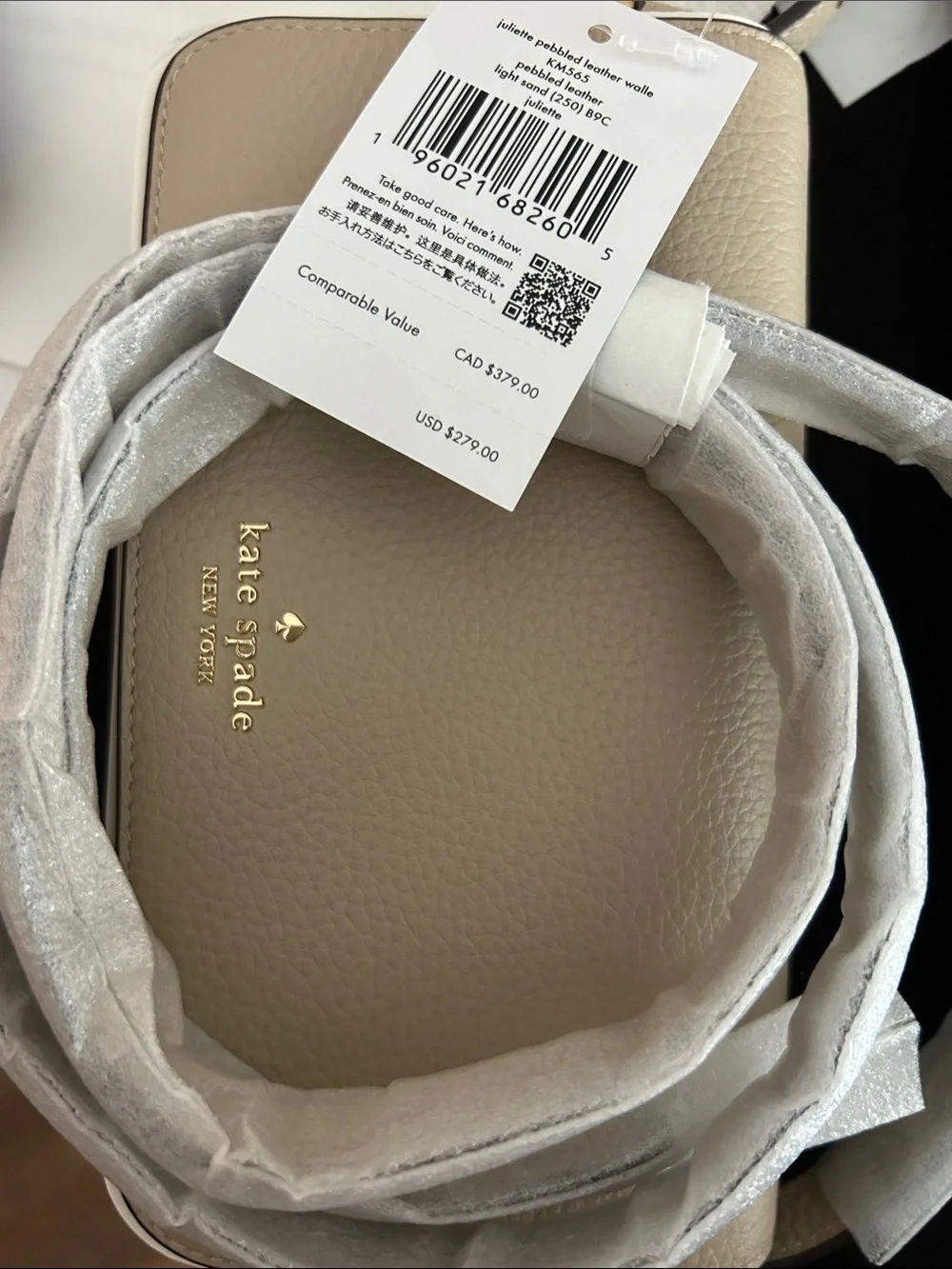 NWT Kate spade JULIETTE PEBBLED LEATHER WALLE, Color: Light Sand, STYLE: KM565